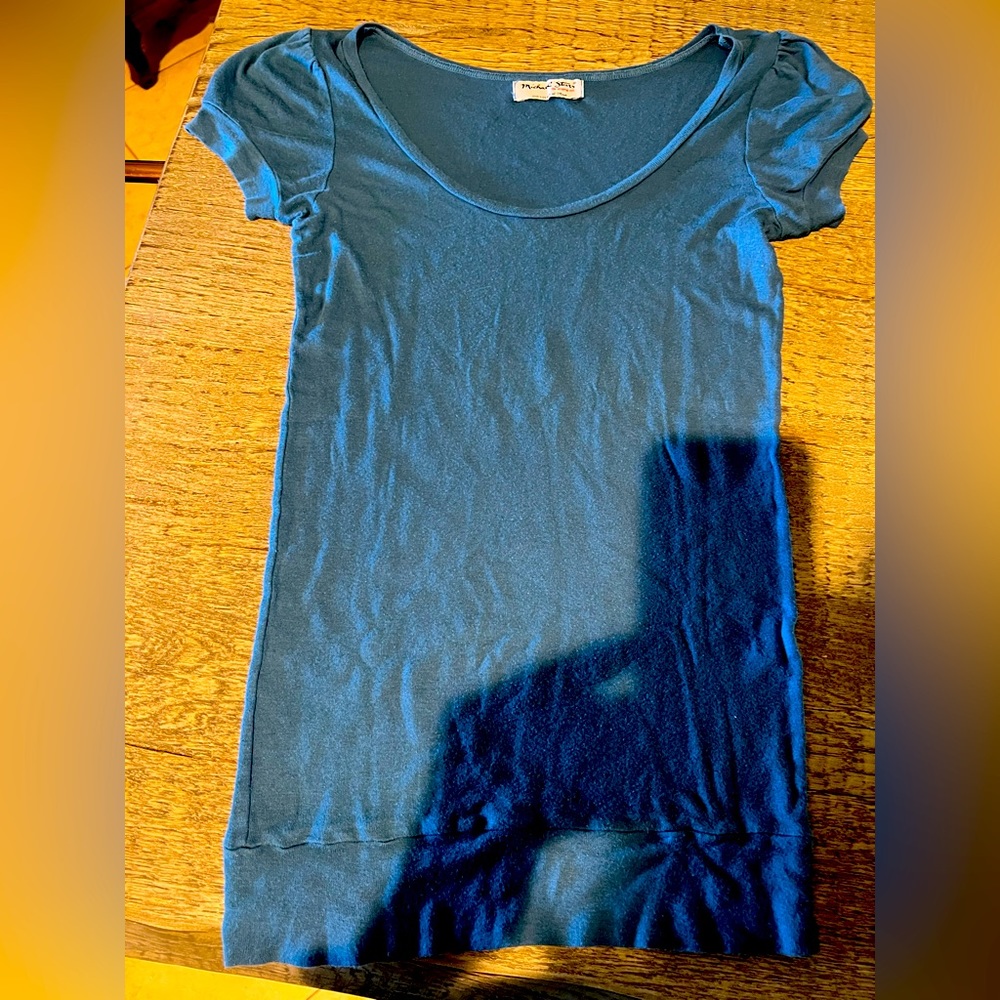 Michael Stars T shirt blue, scoop neck